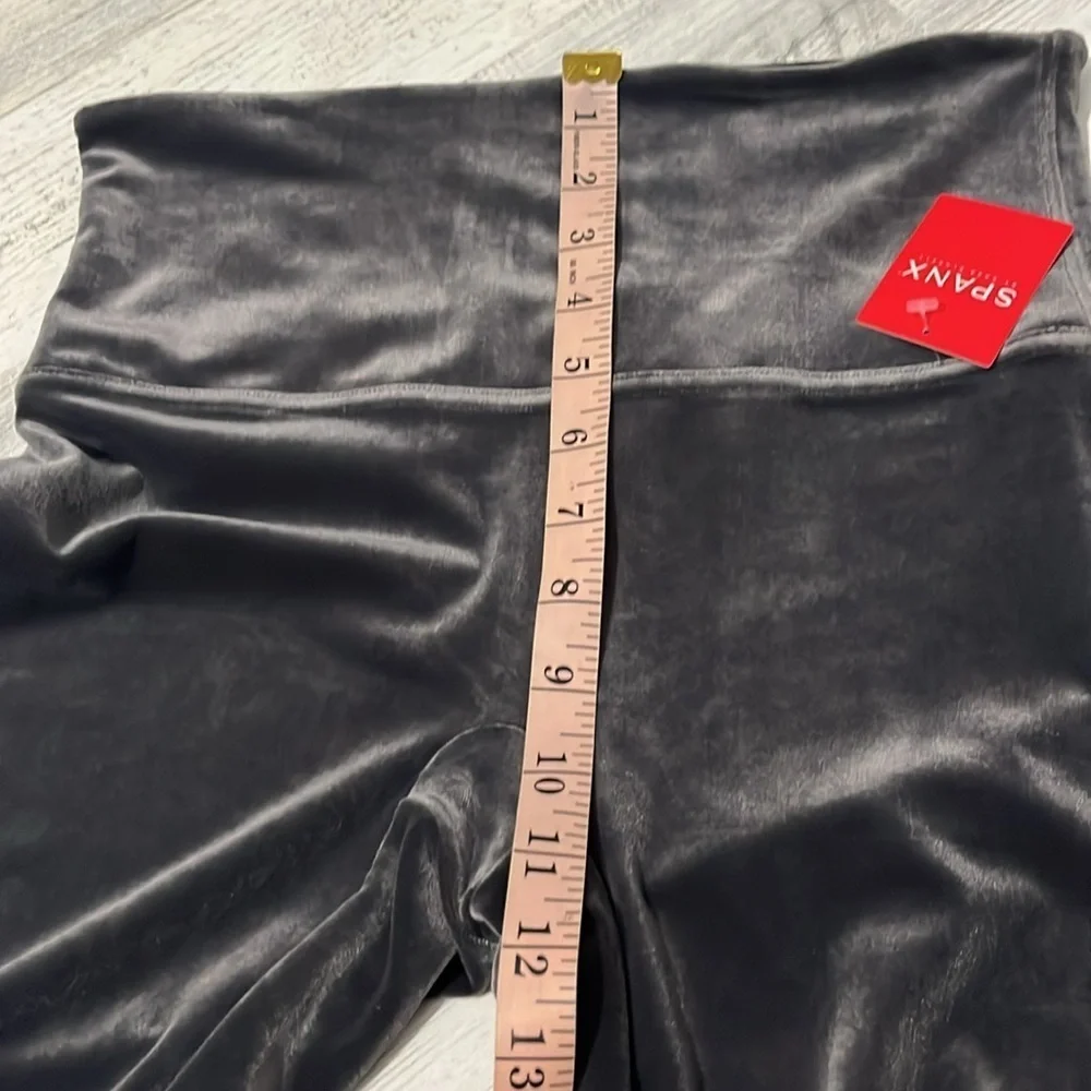 Spanx Gray Velvet Leggings Size Large NWT - Picture 9 of 10